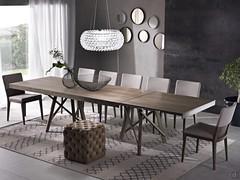 Zeta extending dining table with wooden top and structure