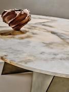 Detail of Patagonia marble top 20 mm thick with bevelled edge