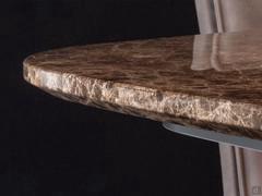 Close up of the marble top with 2 cm thick sloping edge