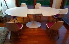 Saarinen round table in extending version