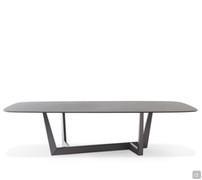 Elliptical table - Art by Bonaldo 