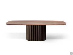 Dorian by Bonaldo with its elegant and refined rectangular barrel-shaped table 