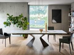 Prora table by Bonaldo with the two 50 cm side extensions pulled out