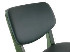 Detail of the backrest of the Chloe outlet stool in the upholstered and leather-covered version