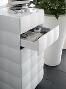 Venice Night hih-chest with six drawers in white lacquered version