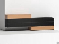 Mason modular storage units with throat - Composition with elements in two different finishes