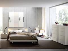 Room furnished with the Philadelphia bed set in the version without open compartment but with aluminium handles