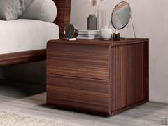 Night group bedside table with curved profiles Flight wood veneer eucalyptus