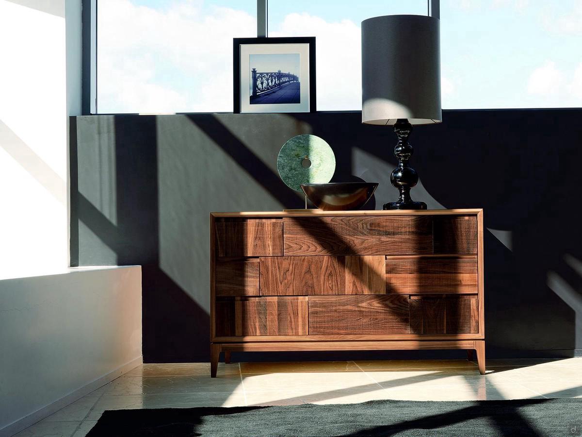 Dresser Arashi in natural walnut with obvious grain and drawers with sawn effect 