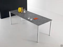 Clancy table with Jolly legs and two extension leaves