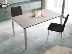 Kitchen table Diogo, spacious even in smaller sizes