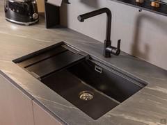 Inegrated kitchen sink in the top