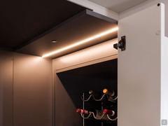 Details of the LED lighting integrated with the column