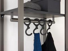 Detail of the hanging tube, supplied complete with 4 hooks.