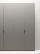 Front view of a Focus Wide matt lacquered wardrobe with I22 handle