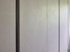 Detail of Utah hinged wardrobe doors in Loto Natura melamine finish - Customer photo