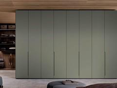 Hinged door closet Zenit Lounge, seen here with GAP B2 throat and center modules with folding opening