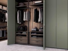 Closet Zenit Lounge in the version with folding doors, equipped with the many accessories available in the dedicated Lounge tab