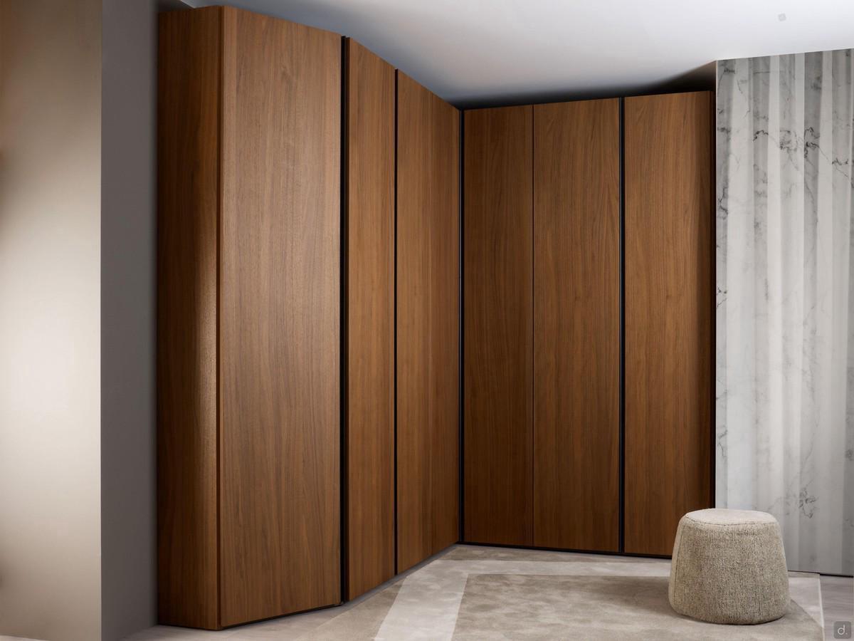 Pacific wardrobe with beveled corner, here combined with a corner element with Utah-type doors (full-height groove)