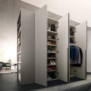 Midley lacquered hinged wardrobe, which can also be positioned in the middle of the room by combining two modules back to back and closing the side with an end bookcase