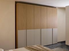 Ocean Wide six-door wardrobe in fashion wood and matt lacquer, with handle to match lower panels