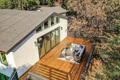 View of the veranda connected to the kitchen