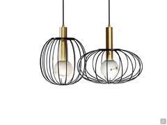 The Eira pendant lamp in the two sizes available - Ø 28 and 40 cm 