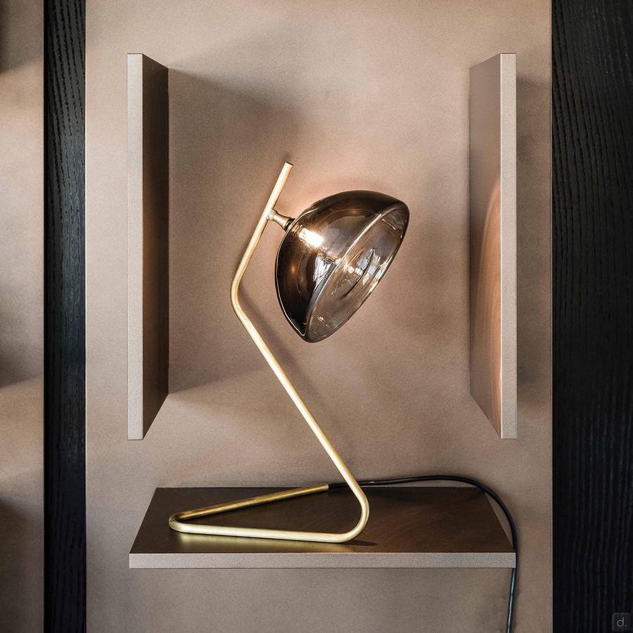 Sunset minimal table lamp in satin brass by Cattelan