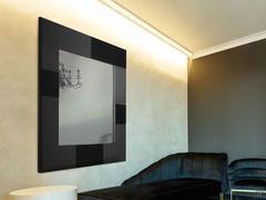 Square mirror Field, black matte lacquered