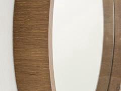 Hopes mirror in Canaletto walnut painted ashwood - close shot