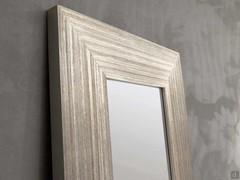 Detail of the frame cm 15 in carved larch coated silver leaf