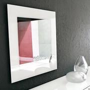 Toshima mirror with painted glass frame - square model with white extra-clear lacquered glass frame