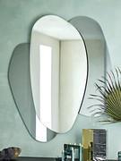 Mirror with three Ulisse by Cattelan