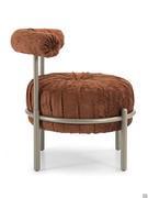 Side view of Mignon pouf model with adjustable raised backrest