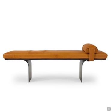 Designer upholstered bench in leather Selma