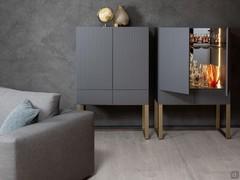 Oyster bar cabinet with Graphite matt lacquered 10:10 fronts and Champagne lacquered metal base