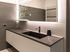 Second bathroom with wall-mounted cabinet and bathtub integrated into the top - Customer Photo