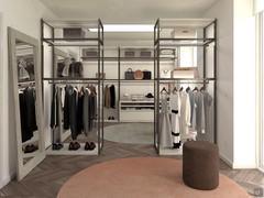 Double-sided walk-in wardrobe with lacquered metal frame and mirror with coated frame