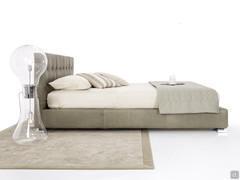 Cipro rug combined with Super Capitonnè bed and Edi lamp