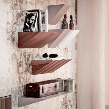 Pendola floating wedge shelf by Cattelan 