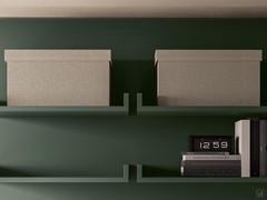 Detail view of the Wide shelves matt lacquered to match the rear backrest: the 45° corner processing stands out