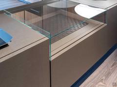 Deep drawer with upper open compartment with transparent glass shelf 