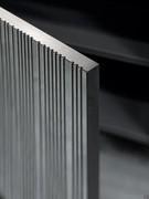 Specialized workmanship and silver mirrored front grooves