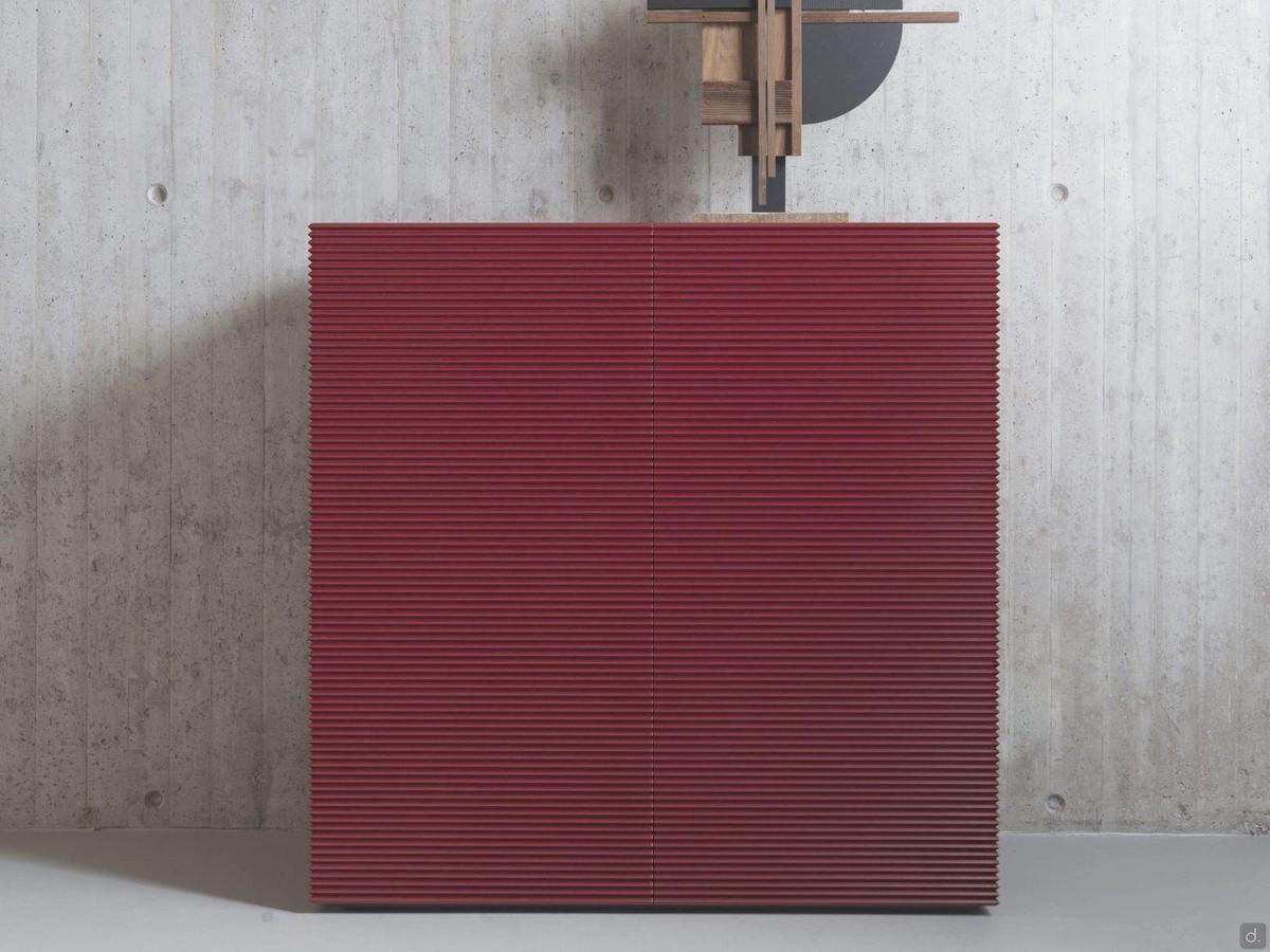 Fado cupboard with 3D linear pattern on red doors