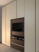 Option to create a contrast between the doors and the TV Panel and drawers - giving a modern, two-tone effect