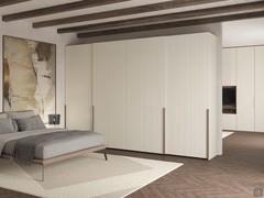 Sliding closet height 260 cm Rover Lounge High with lacquered and machined doors with 80:40 decoration