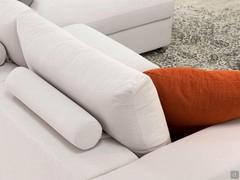 Detail of the back cushion with integrated back roll