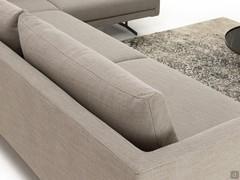 Detail of Jude sofa in the version with back cushinos 