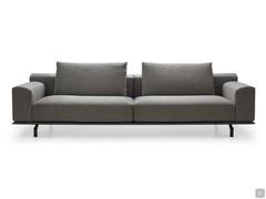 Cassis In the two-seater linear sofa version with back cushions in support