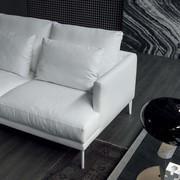 Paraiso fabric sofa with visible feet